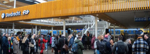 rik-opening-fietsenstalling.jpg